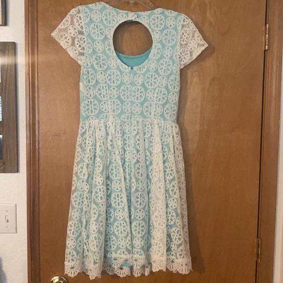 Excellent condition Doe & Rae dress - Picture 2 of 4